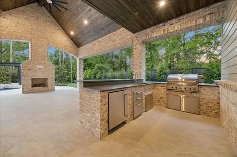 9 Valley Forge Drive Bunker Hill Village TX 77024