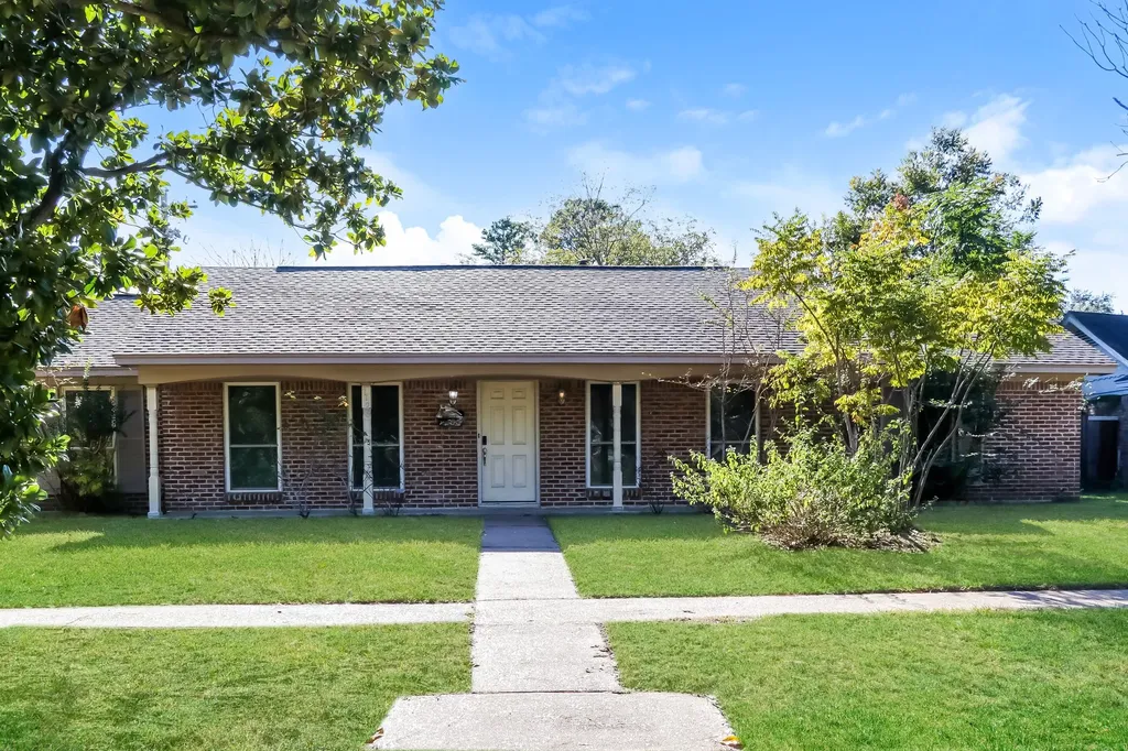 7126 Lugary Drive Houston TX 77036