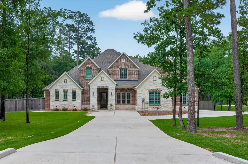 12011 Oak Crest Court Conroe TX 77385