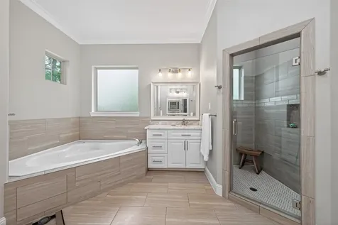12011 Oak Crest Court Conroe TX 77385