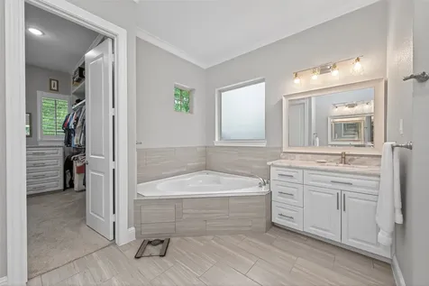 12011 Oak Crest Court Conroe TX 77385
