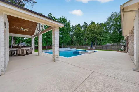 12011 Oak Crest Court Conroe TX 77385