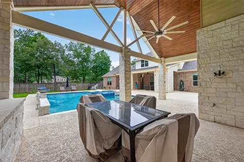 12011 Oak Crest Court Conroe TX 77385