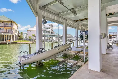 1614 Castaway Street Tiki Island TX 77554