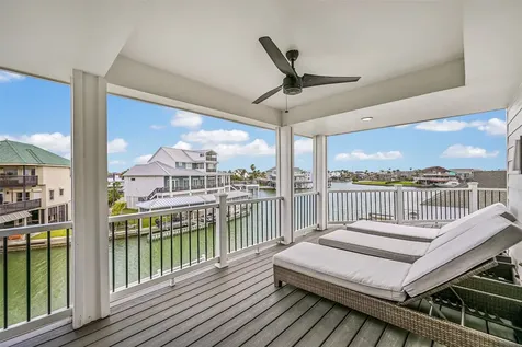 1614 Castaway Street Tiki Island TX 77554