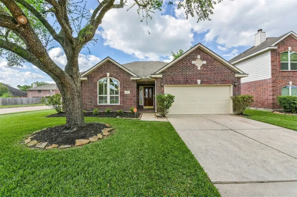 3603 Chatwood Drive Pearland TX 77584