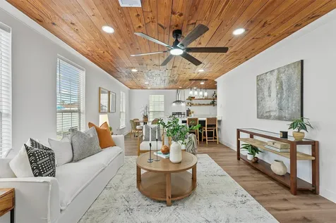 4907 Alamo Drive Galveston TX 77551