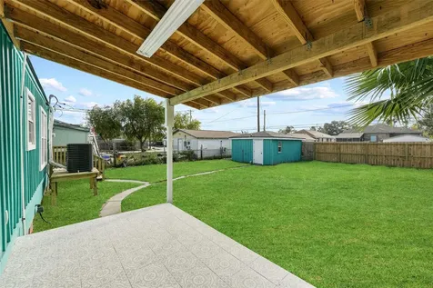 4907 Alamo Drive Galveston TX 77551