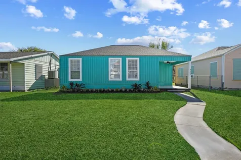 4907 Alamo Drive Galveston TX 77551