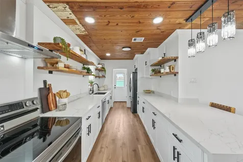 4907 Alamo Drive Galveston TX 77551
