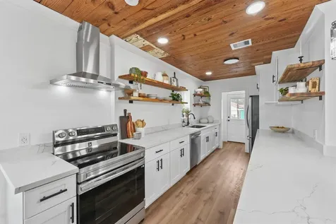4907 Alamo Drive Galveston TX 77551