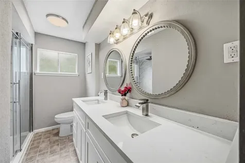 203 Wedgewood Court Oak Ridge North TX 77386