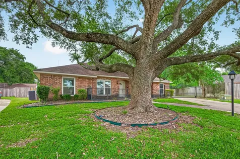 2003 Point Clear Court Missouri City TX 77459