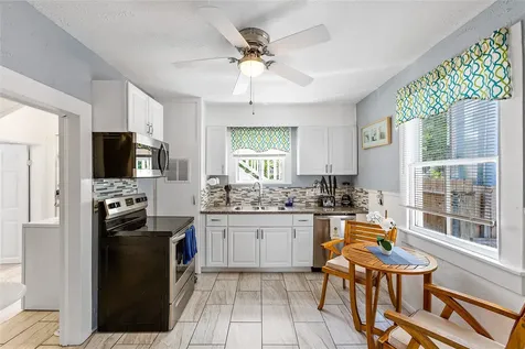 811 10th Street Galveston TX 77550