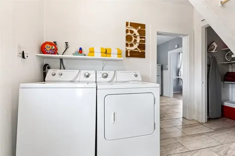 811 10th Street Galveston TX 77550