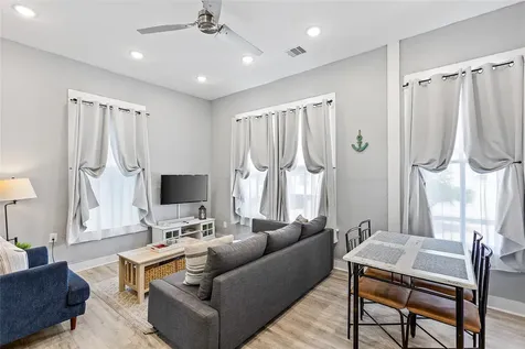811 10th Street Galveston TX 77550