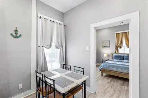 811 10th Street Galveston TX 77550