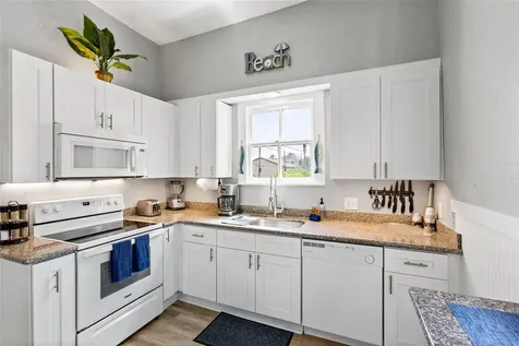 811 10th Street Galveston TX 77550