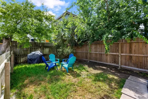 811 10th Street Galveston TX 77550