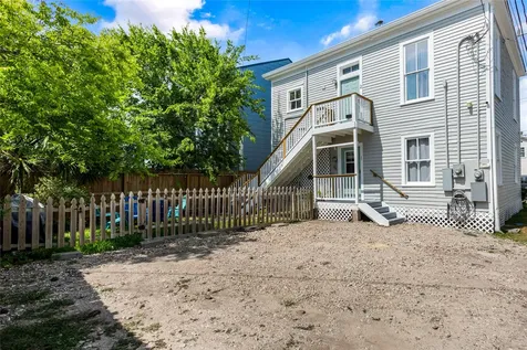 811 10th Street Galveston TX 77550