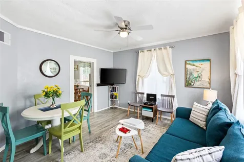 811 10th Street Galveston TX 77550