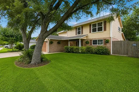 10435 Long River Drive Sugar Land TX 77498