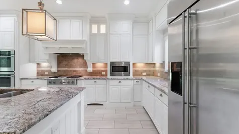 171 Del Monte Pines Drive Montgomery TX 77316