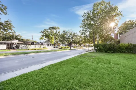 2238 Richmond Avenue Houston TX 77098