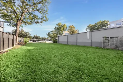 2238 Richmond Avenue Houston TX 77098