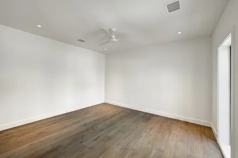 5455 Cedar Creek Drive Houston TX 77056