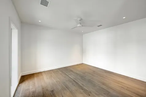 5455 Cedar Creek Drive Houston TX 77056
