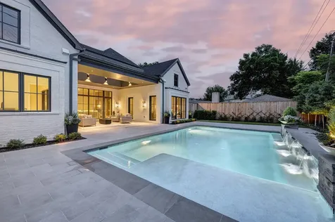 5455 Cedar Creek Drive Houston TX 77056