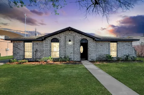 8011 La Roche Lane Houston TX 77036