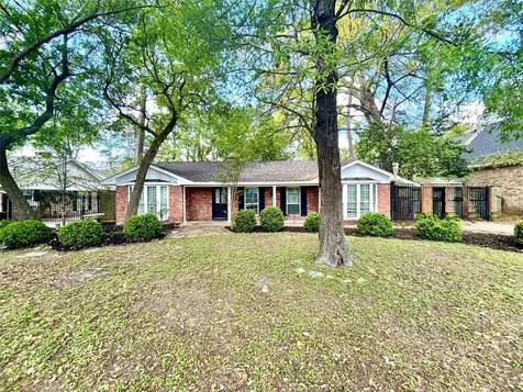 823 Wycliffe Drive Houston TX 77079
