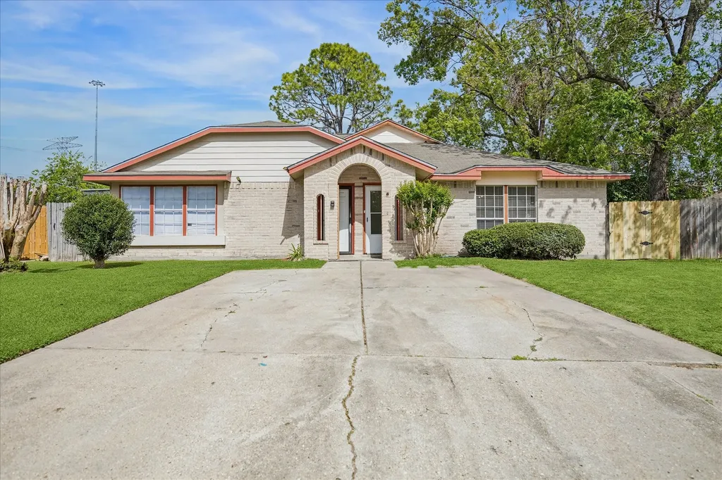 11018 Tobasa Court Houston TX 77086