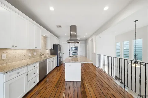5524 Larkin Street B Houston TX 77007