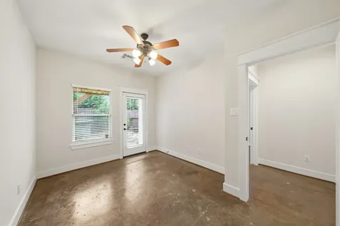 5524 Larkin Street B Houston TX 77007