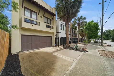 5524 Larkin Street B Houston TX 77007