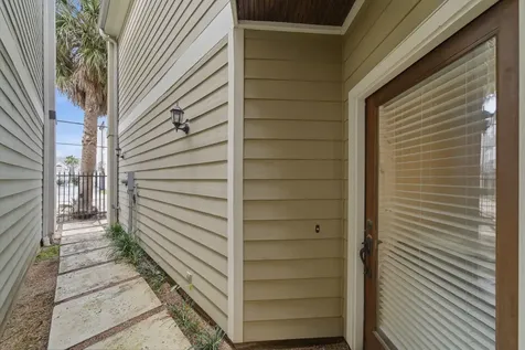 5524 Larkin Street B Houston TX 77007