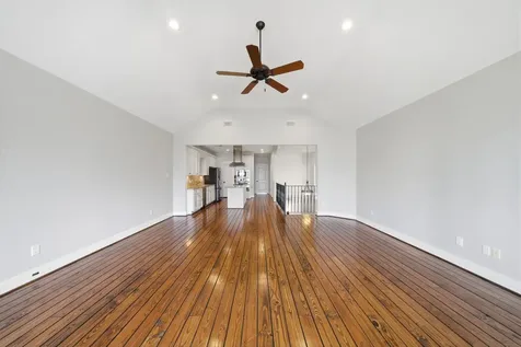 5524 Larkin Street B Houston TX 77007