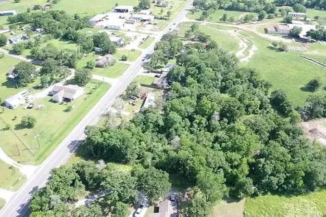 2130 Highway 90 Madisonville TX 77864