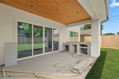 1815 Nina Lee Lane Houston TX 77018