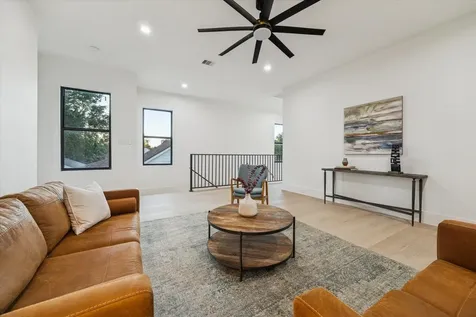 614 Eleanor Street Houston TX 77009