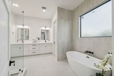 614 Eleanor Street Houston TX 77009