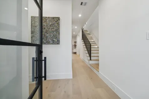 614 Eleanor Street Houston TX 77009