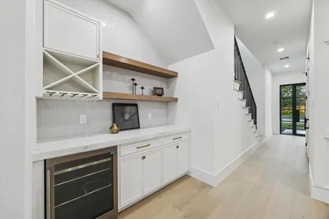 614 Eleanor Street Houston TX 77009