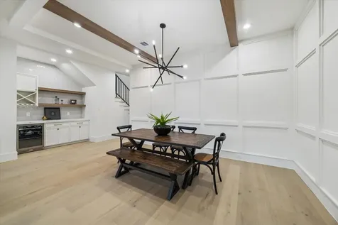614 Eleanor Street Houston TX 77009
