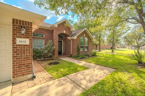 6618 Trenton Lake Lane Houston TX 77041