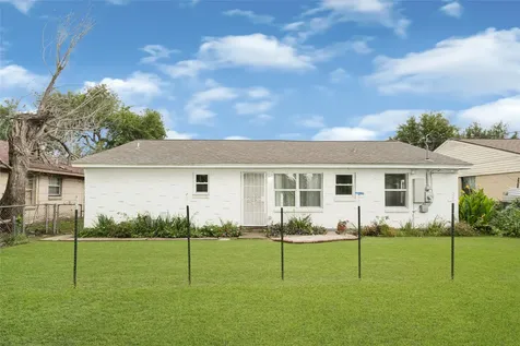 5714 Peacock Street Houston TX 77033