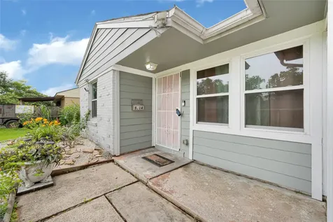 5714 Peacock Street Houston TX 77033